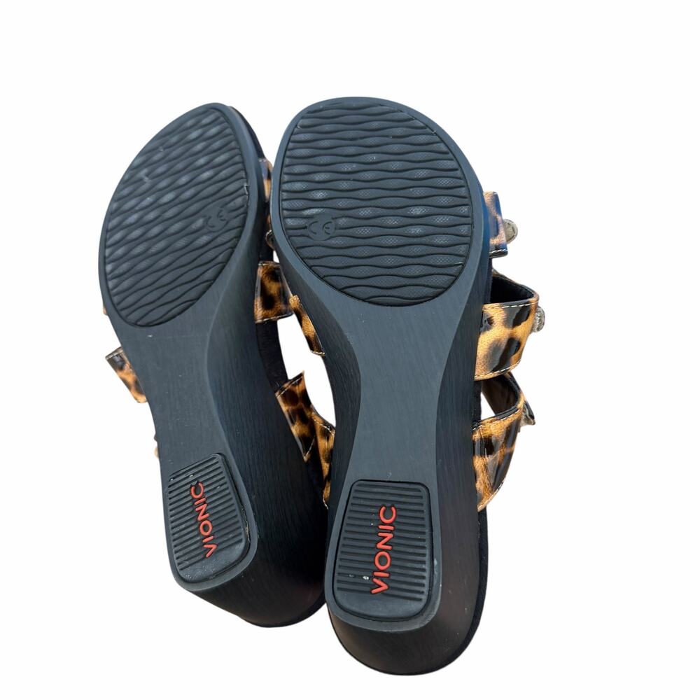 Vionic Dwyn Leopard Print Sandals Sz 5 - Picture 6 of 7